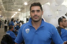 Χαράλαμπος Ταϊγανίδης: Τολμηρό εγχείρημα από τον χρυσό παραολυμπιονίκη κολύμβησης - Θα διανύσει τη θαλάσσια διαδρομή Χανιά - Σητεία κολυμπώντας.