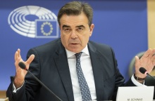 Μαργαρίτης Σχοινάς: Η Ευρώπη γυρίζει σελίδα στη μετανάστευση, τονίζει ο αντιπρόεδρος της Ευρωπαϊκής Επιτροπής   - Συμφωνία για οδικό χάρτη.