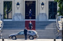 Ολλανδία: Συνάντηση του πρωθυπουργού Ρούτε με τον βασιλιά της χώρας για τη συγκρότηση υπηρεσιακής κυβέρνησης μετά την κατάρρευση του συνασπισμού.