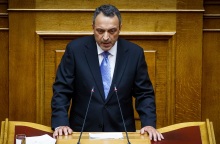 Βουλή: Οι «Σπαρτιάτες» ευχαριστούν από το βήμα της ολομέλειας τον Ηλία Κασιδιάρη - Για τη στήριξε που πρόσφερε στο ακροδεξιό κόμμα ώστε να μπει στη Βουλή. 