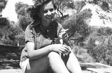 Η κ. Αρβελέρ αγαπά τους αχινούς