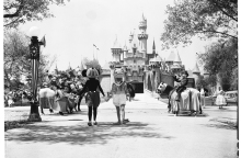 Σαν σήμερα 17 Ιουλίου 1955 άνοιξε η Disneyland στην Καλιφόρνια