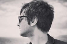 O Γιάννης Μασσούρας  μας στέλνει την κασέτα του καλοκαιριού .