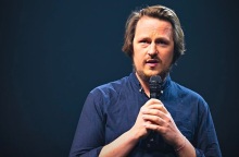 Γαλλία: Ένας 34χρονος ακροδεξιός δημοσιογράφος στη διεύθυνση της εφημερίδας Journal du Dimanche – Το προφίλ του Ζοφρουά Λεζέν.