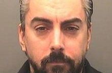 Ίαν Γουάτκινς: Ο πρώην τραγουδιστής των Lostprophets που καταδικάστηκε το 2013 για σεξουαλική κακοποίηση παιδιών μαχαιρώθηκε στη φυλακή - Είχε κρατηθεί όμηρος.