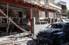 Ασπρόπυργος: Ζημιές σε 11 σπίτια, έναν επαγγελματικό χώρο και 10 αυτοκίνητα από την ισχυρή έκρηξη τα ξημερώματα - Τοποθετήθηκε βομβιστικός μηχανισμός.