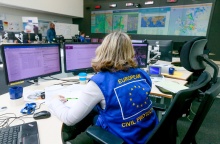 Πολιτική Προστασία στην Ευρωπαϊκή Ένωση - Γυναίκα στο κέντρο ελέγχου