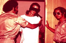 Σαν σήμερα 14 Αυγούστου: Το 1971, ξεκινά το πείραμα φυλάκισης του Στάνφορντ, από τον καθηγητή Ζιμπάρντο - Κρατούμενοι και δεσμοφύλακες σε εικονικούς ρόλους.