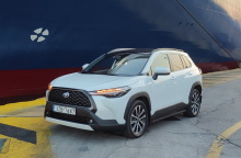 Toyota Corolla Cross: Η SUV έκδοση του παγκόσμιου best seller έχει απαντήσεις σε όλα σου τα «θέλω».