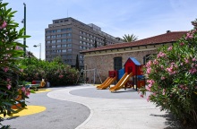 Δήμος Αθηναίων: Αναμόρφωσε πλήρως ακόμη μια παιδική χαρά της πόλης – Νέος χώρος ψυχαγωγίας στη γειτονιά των Ιλισίων, σε έκταση 300,91 τ.μ.