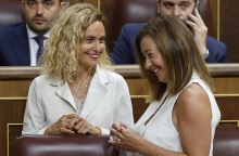 Ισπανία: Η εκλογή της υποψήφιας του Σοσιαλιστικού Κόμματος Φρανθίνα Αρμεγκόλ στην προεδρία της ισπανικής βουλής, μια πρώτη νίκη για τον Πέδρο Σάντσεθ.