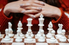 Διεθνής Σκακιστική Ομοσπονδία: Ετοιμάζεται απαγόρευση συμμετοχής τρανς γυναικών στα ανταγωνιστικά τουρνουά σκακιού για τουλάχιστον δύο χρόνια.