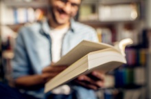 Αρχίζει η αναδιανομή αδιάθετων βιβλίων - 20 ευρώ η επιδότηση, 30 για παιδιά δικαιούχων