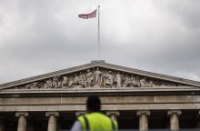 Λονδίνο: Η Μητροπολιτική Αστυνομία ανέκρινε έναν άνδρα για την κλοπή αντικειμένων από τις συλλογές του Βρετανικού Μουσείου.