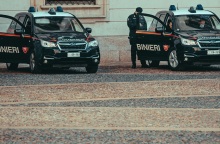 Ιταλία: Έξι έφηβοι βίασαν δύο δεκατριάχρονες ξαδέλφες στη Νάπολη - Δεύτερο περιστατικό ομαδικού βιασμού τις τελευταίες ημέρες.