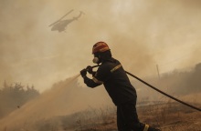 Πυρκαγιές: Αναζωπυρώσεις σε Πάρνηθα και Έβρο - 47 νέες δασικές πυρκαγιές, 81 σε όλη την επικράτεια - Υψηλός ο κίνδυνος και αύριο Πέμπτη.