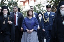 Κατερίνα Σακελλαροπούλου: Επίτιμοι δημότες του Δήμου Πύργου ανακηρύχθηκαν η Πρόεδρος της Δημοκρατίας και ο Οικουμενικός Πατριάρχης Βαρθολομαίος.