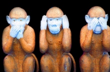 Ο Μάνος Βουλαρίνος γράφει για την ασυδοσία στην Ελλάδα, την επιβολή της νομιμότητας και την απροθυμία της πολιτείας.