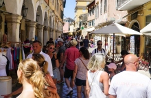 Μαζικός τουρισμός και δημοτικές εκλογές