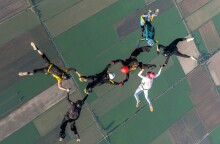 Αλεξιπτωτίστριες