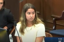 Η 23χρονη Sydney Powell κρίθηκε ένοχη για τη δολοφονία της μητέρας της