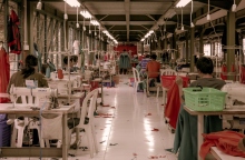 Μεταπώληση ρούχων της ταχείας μόδας: Πόσο βιώσιμη είναι;