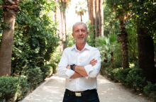 Νίκος Αβραμίδης: Ο αντιδήμαρχος Καθαριότητας Δήμου Αθηναίων, υποψήφιος δημοτικός σύμβουλος με τον συνδυασμό «Αθήνα Ψηλά», μιλάει στην Athens Voice