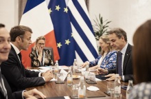 Κυριάκος Μητσοτάκης στη Σύνοδο MED9: Συνεχίζουμε την ενεργητική αποτροπή, επιδιώκουμε συνεργασία με την Τουρκία για τη μείωση των μεταναστευτικών ροών.