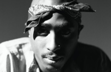 Ο Τούπακ Σακούρ 