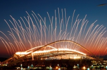 Η συζήτηση για το στέγαστρο του ΟΑΚΑ, η πολιτική αντιπαράθεση και οι αυτοδιοικητικές εκλογές.