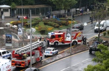 Πυροσβεστικά και αστυνομικές αρχές στο σημείο του τρομοκρατικού χτυπήματος στην Άγκυρα