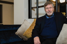 Dr. Bessel Vander Kolk: «Είμαστε ρυθμισμένοι να αγαπάμε»