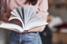 Νόμπελ Λογοτεχνίας 2023: Τα φαβορί των βιβλιόφιλων και οι προβλέψεις των στοιχηματικών εταιριών - Αναδρομή στην ιστορία - Ποιοι αδικήθηκαν από την Ακαδημία.