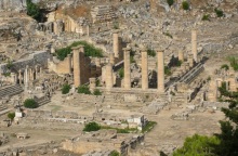 Λιβύη: Οι καταστροφικές πλημμύρες προκάλεσαν ζημιές στον αρχαιολογικό χώρο της Κυρήνης, αλλά έφεραν επίσης στο φως νέα αρχαιολογικά ευρήματα.