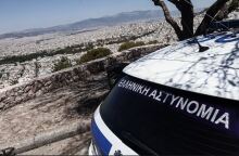 Στην φυλακή ο αστυνομικός που κατηγορείται για βιασμό και μαστροπεία γυναίκας από το Καμερούν