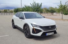 Μα πόση γοητεία μπορεί να κρύβει το νέο Peugeot 408;