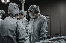 Η ρομποτική χειρουργική στην αρθροπλαστική γόνατος και ισχίου με τεχνική Fast Track