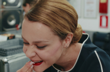 "Airhostess-737" με τη Λένα Παπαληγούρα