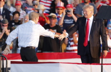 Ο Τζιμ Τζόρνταν και ο Ντόναλντ Τραμπ