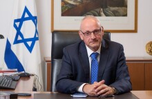 Σκιαγραφώντας τα αισθήματα του ισραηλινού λαού, ο Νόαμ Κατς είπε πως αιφνιδιάστηκε και ότι είναι σοκαρισμένος, αλλά ταυτόχρονα και απολύτως αποφασισμένος και ενωμένος