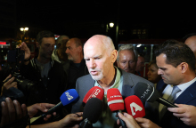 Γιώργος Παπανδρέου - Αποτελέσματα του δευτέρου γύρου των αυτοδιοικητικών εκλογών στο εκλογικό κέντρο του υποψηφίου δημάρχου Αθηναίων Χάρη Δούκα