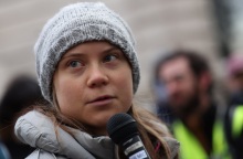 Βρετανία: Συνελήφθη η Γκρέτα Τούνμπεργκ σε μια διαδήλωση με αφορμή το συνέδριο πετρελαϊκών εταιρειών στο Λονδίνο - Τι δήλωσε η Σουηδή ακτιβίστρια για το κλίμα.