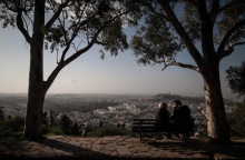 Αφρικανική σκόνη και ήλιος πάνω από τον ουρανό της Αθήνας