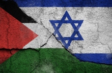 Ο Γιάννης Στεφανίδης, καθηγητής Διπλωματικής Ιστορίας στη Νομική Α.Π.Θ.,  εξηγεί  με απλά λόγια τι συμβαίνει στη Μέση Ανατολή