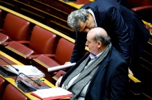 Παύλος Πολάκης και Νίκος Φίλης σε παλιό στιγμιότυπο από τη Βουλή