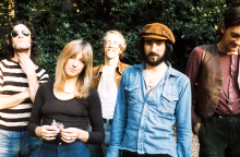 Fleetwood Mac: Τα 50 χρόνια του «Hypnotized» και το βιβλίο για την ιστορία της μπάντας