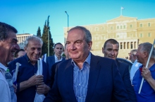 Ο Καραμανλής κι αν γέρασε κι ασπρίσαν τα μαλλιά του…