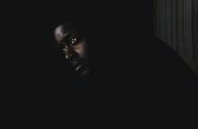 Ένας μαύρος άνδρας