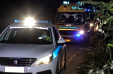 Περιπολικό και ασθενοφόρο του ΕΚΑΒ