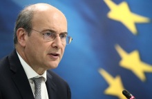 Κωστής Χατζηδάκης: Ο υπουργός Εθνικής Οικονομίας και Οικονομικών παρουσίασε τις εννέα πρωτοβουλίες για την αναβάθμιση της πιστοληπτικής αξιολόγησης της χώρας.